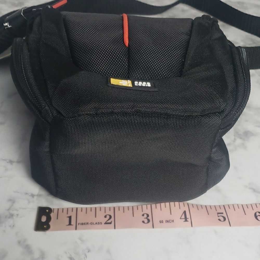 NWT Camera Case by Case Logic - Picture 10 of 11